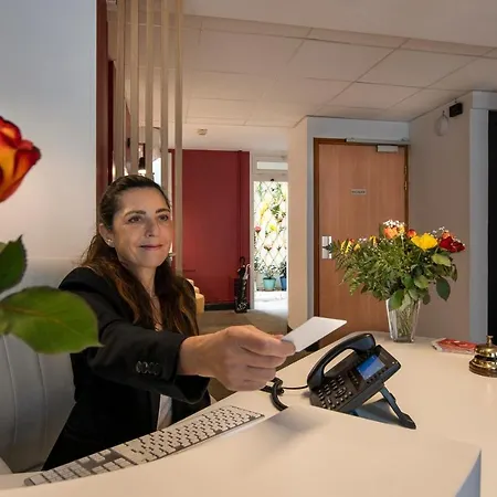 26 Faubourg - Ex-hotel De Reims 3* Parigi